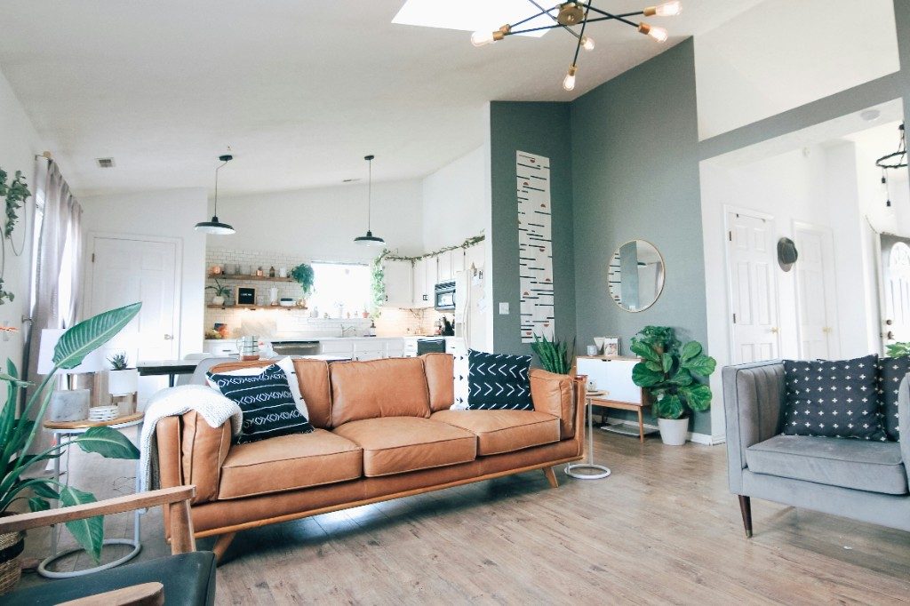 Offene Küche — Wohnung mit Kellerabteil und Stellplatz — Linz